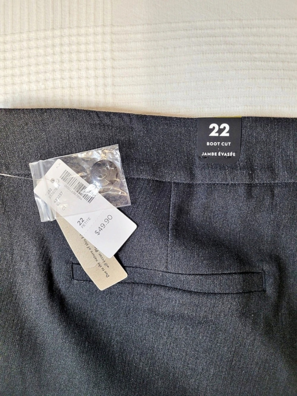 Reitmans The Iconic Straight Leg Pants in Black Size 22 Petite NWT